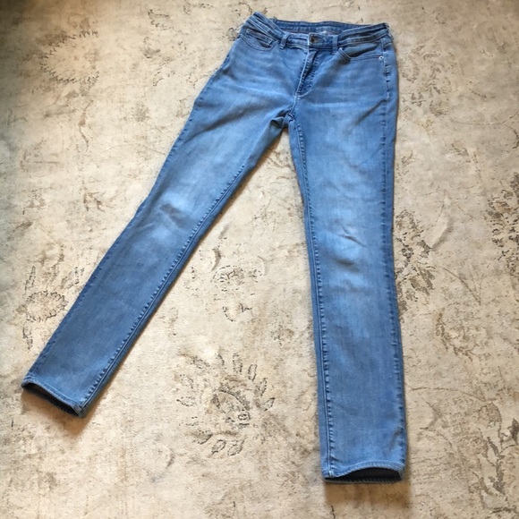 🍀Lands’ End perfect fit jeans! - Picture 2 of 5